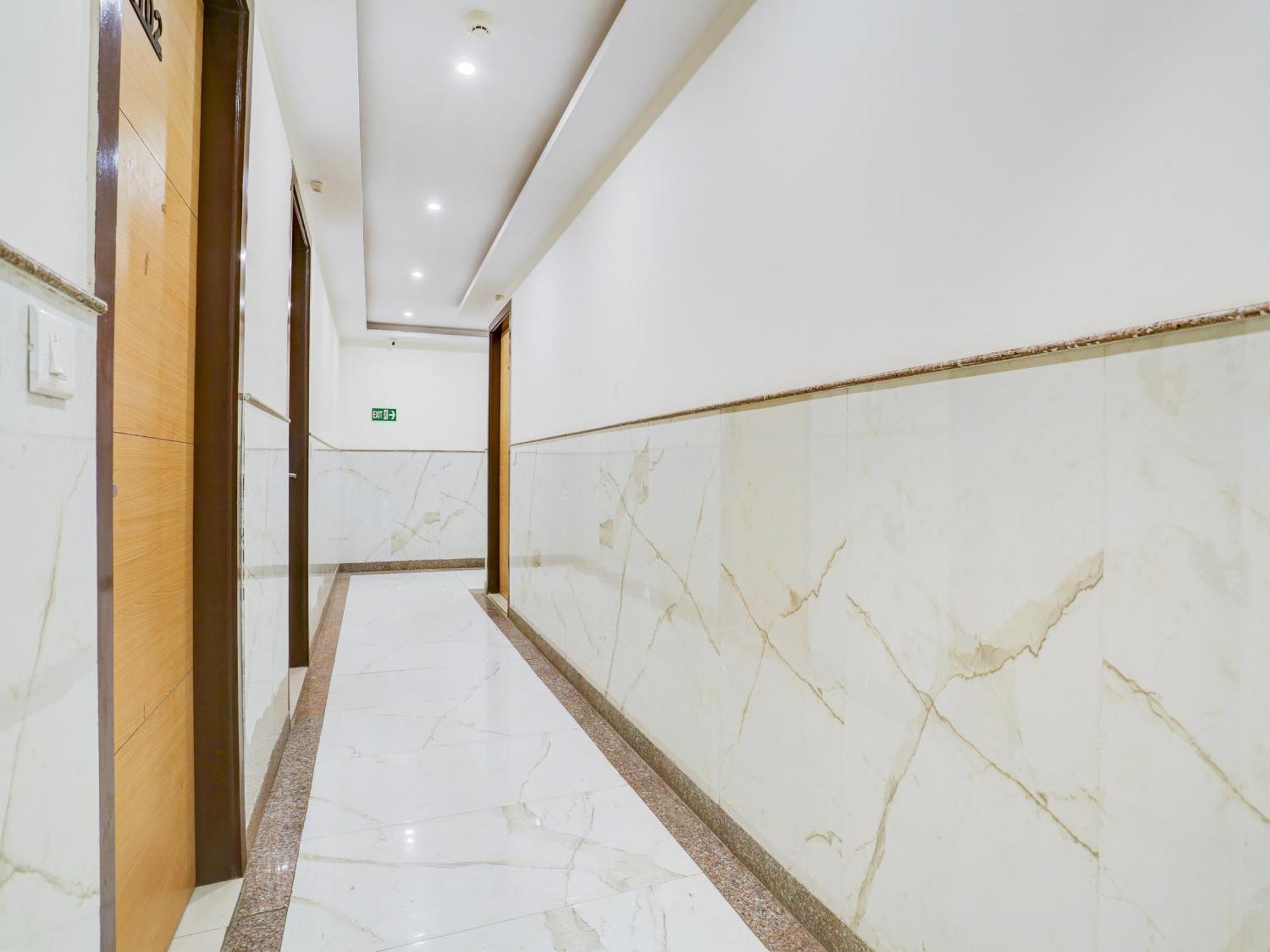 Collecion O White House Hotel Nova Deli Exterior foto